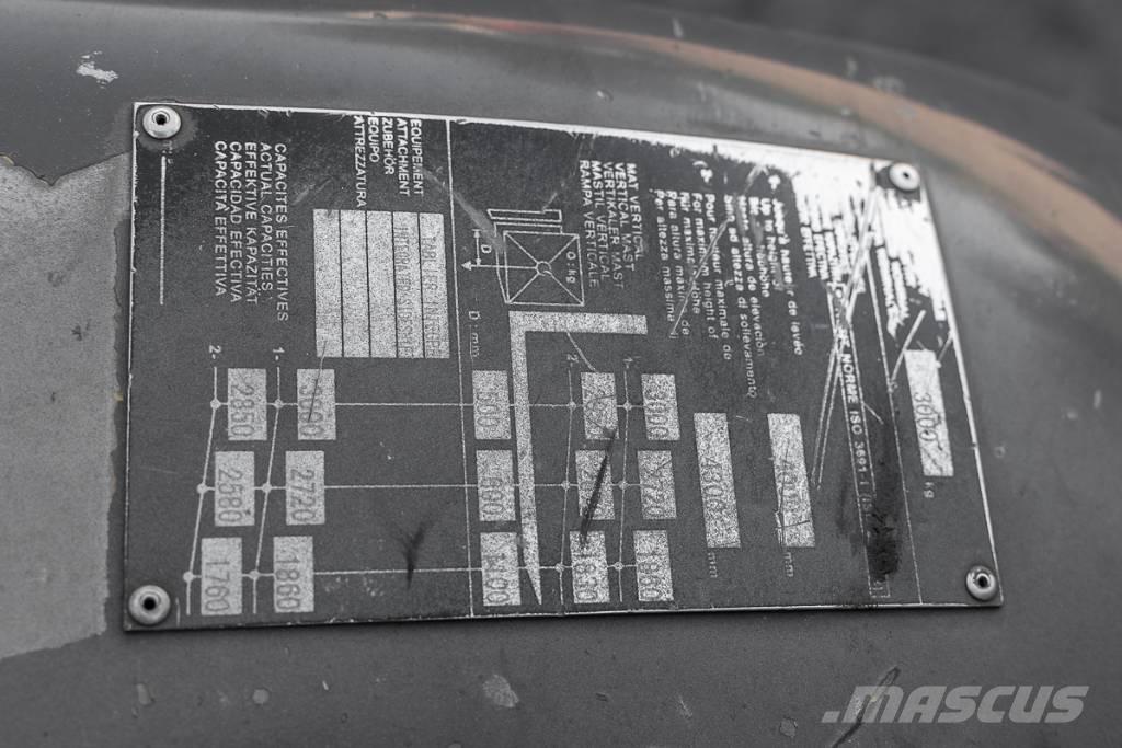 Manitou MI 30 D Tehnika ar dīzeļa dzinēju