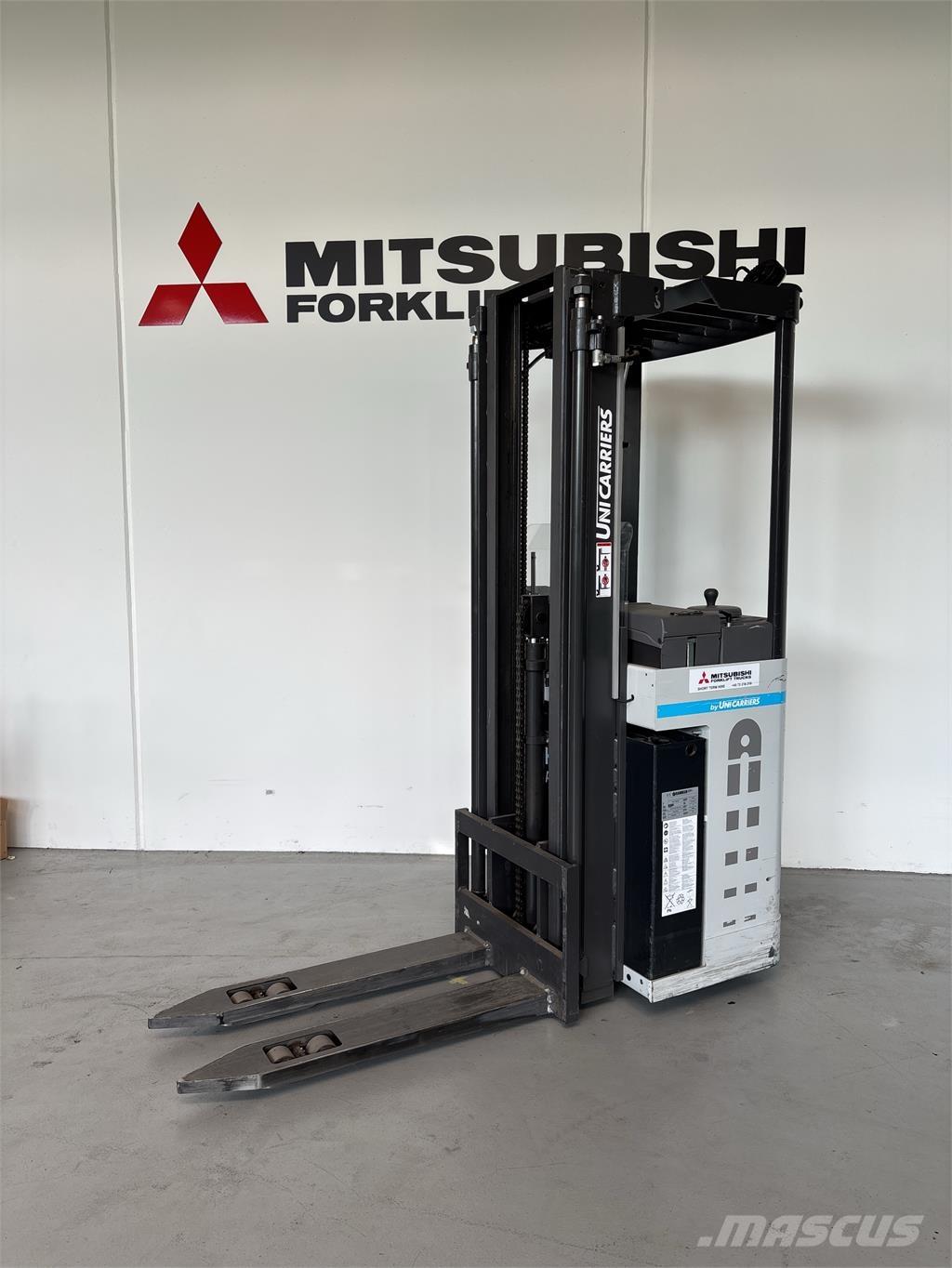 Atlet AJN160 Pašgājēji krautnētāji