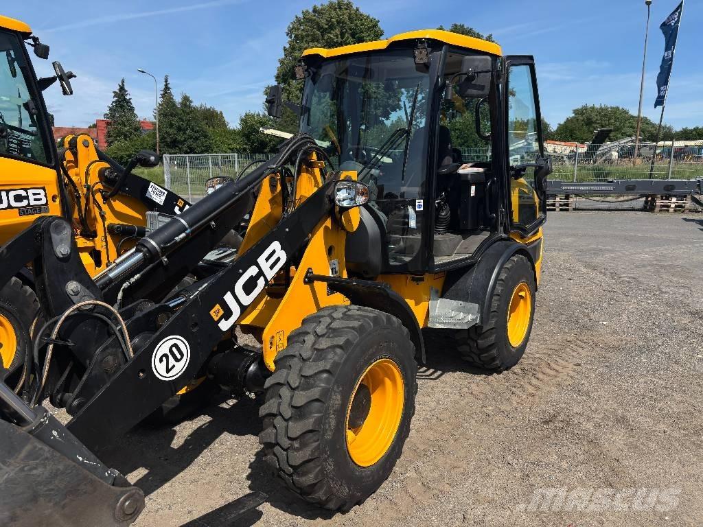 JCB 407 Iekrāvēji uz riteņiem