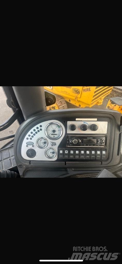 JCB 3 CX Contractor Ekskavatori-iekrāvēji