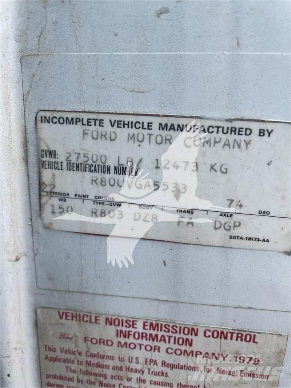 Ford 8000 Ūdens mašīnas