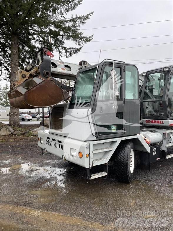 Gradall XL3100 Ekskavatori uz riteņiem