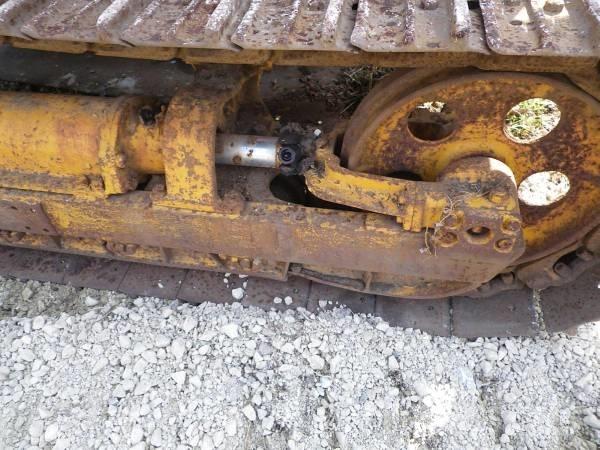 Komatsu D20S-3 Kāpurķēžu buldozeri