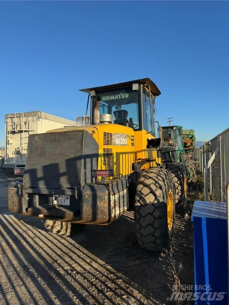 Komatsu WA 200 PZ-6 Iekrāvēji uz riteņiem