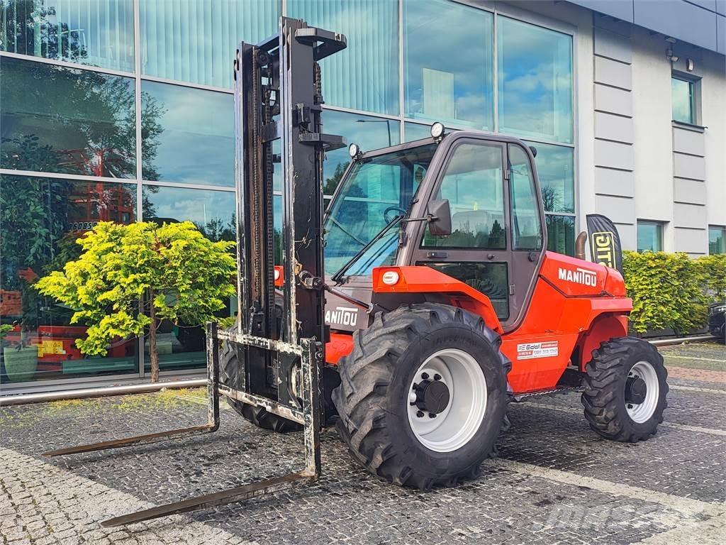 Manitou M26-4 Apvidus autokrāvējs