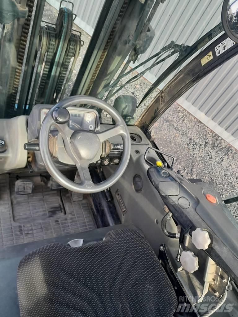 Mitsubishi FD 25 N Tehnika ar dīzeļa dzinēju