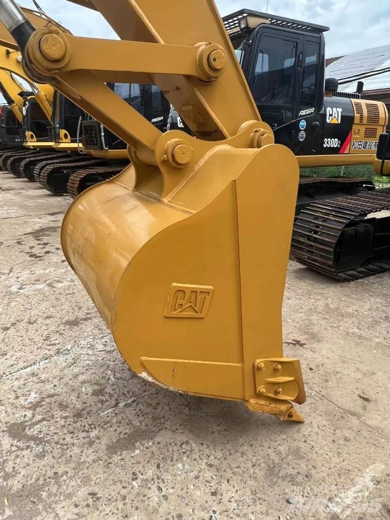 CAT 320 Kāpurķēžu ekskavatori