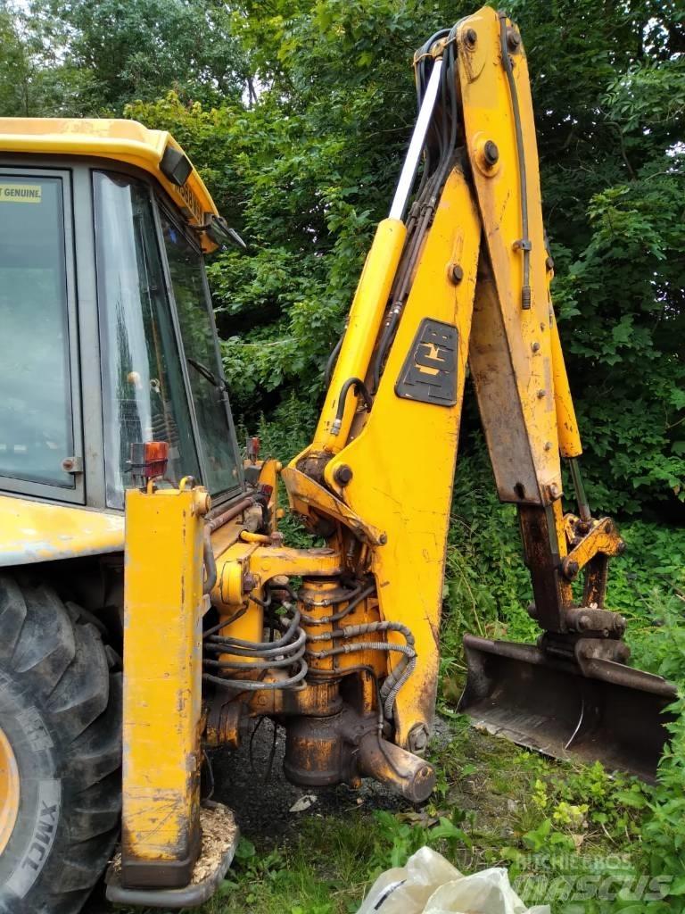 JCB 4 CX Ekskavatori-iekrāvēji