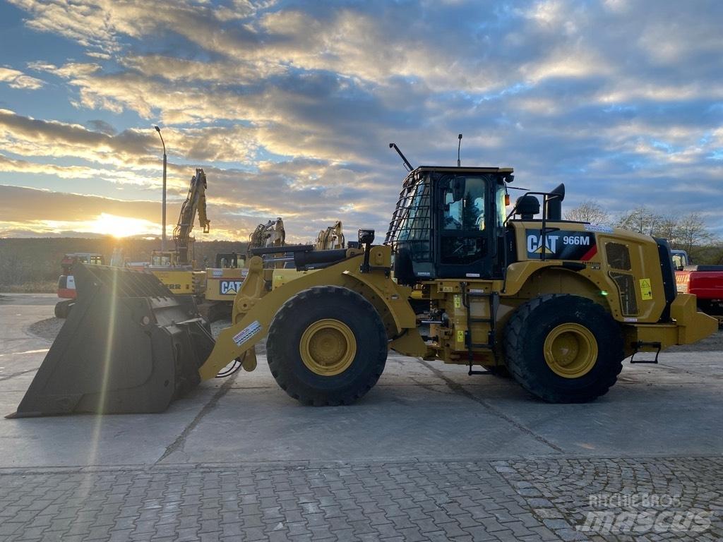 CAT 966 M Iekrāvēji uz riteņiem