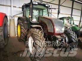 Valtra N121    hook Kabīnes un interjers