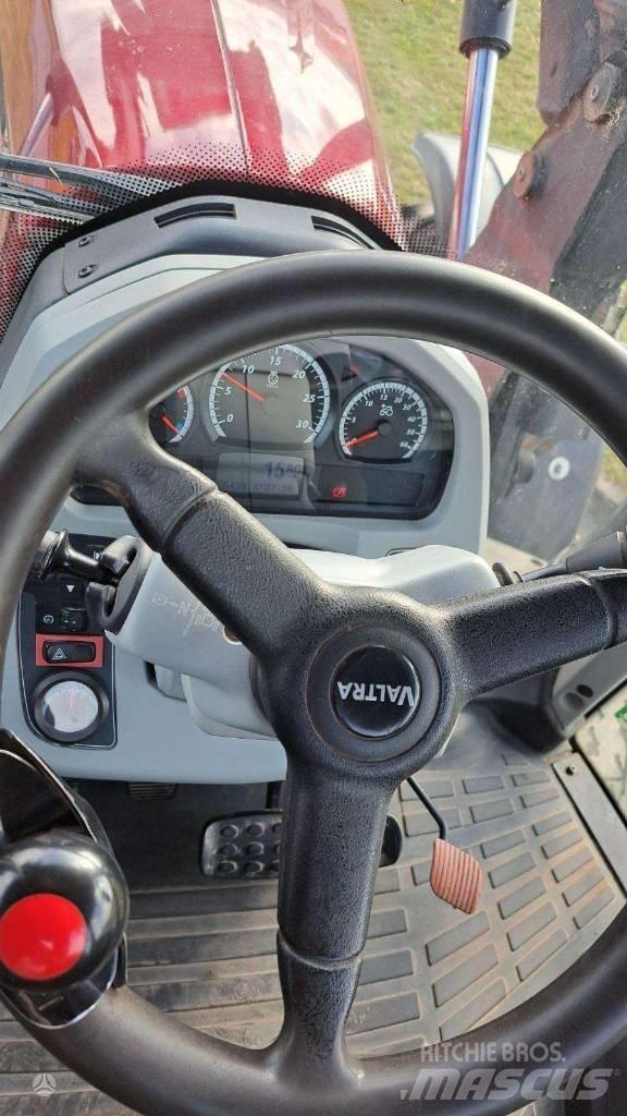 Valtra T 214 Traktori