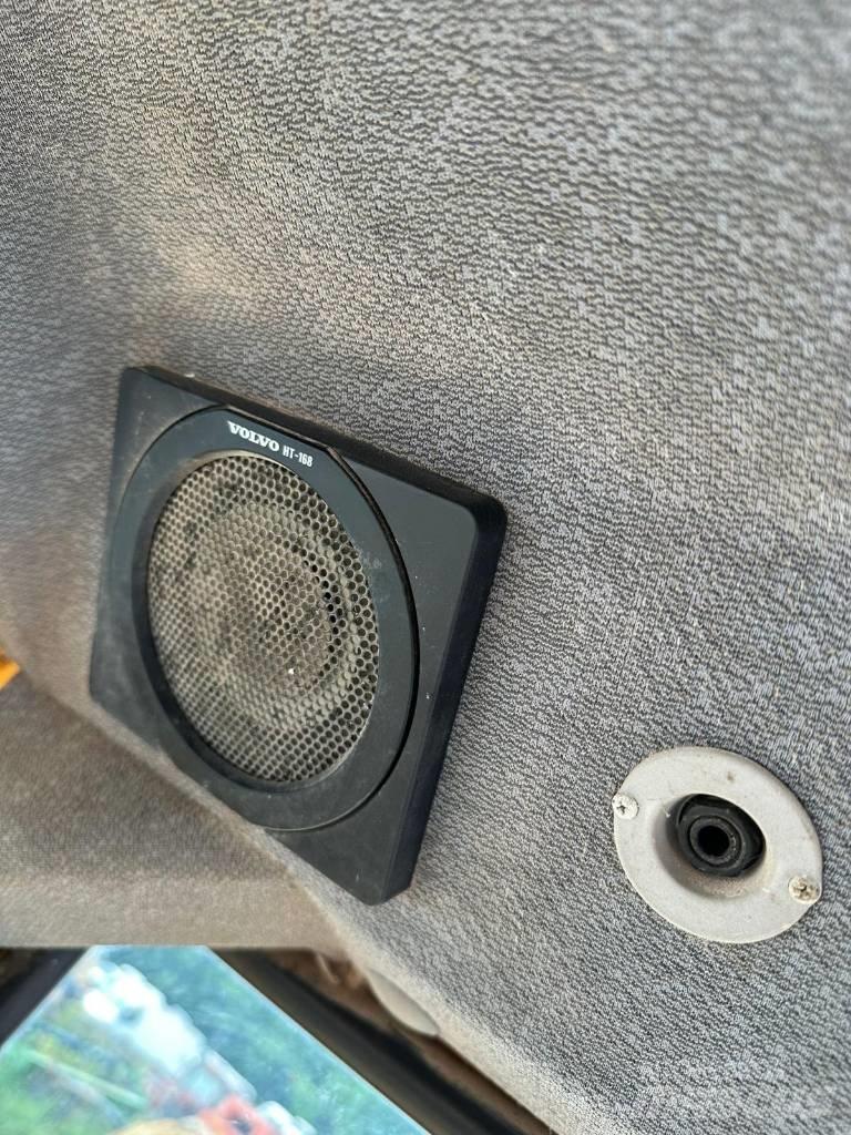 Volvo L180C Iekrāvēji uz riteņiem