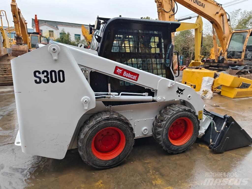 Bobcat S 300 Lietoti riteņu kompaktiekrāvēji