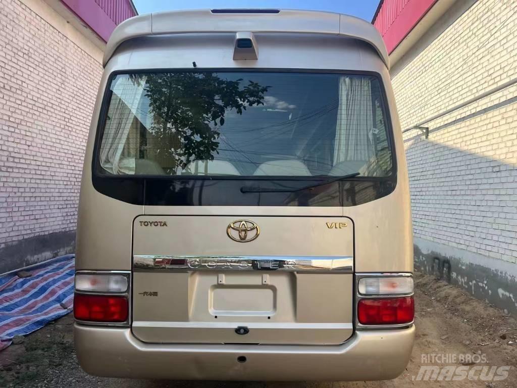 Toyota Coaster Bus Mikroautobusi