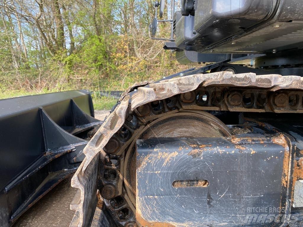 Hitachi ZX135USBL-7 Kāpurķēžu ekskavatori