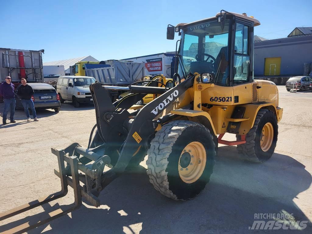 Volvo L 30 G Iekrāvēji uz riteņiem