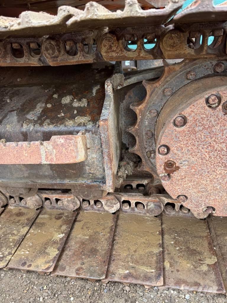 Hitachi ZX 135 US-5B Kāpurķēžu ekskavatori