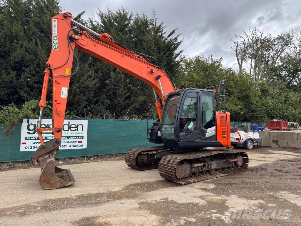 Hitachi ZX 135 US-5B Kāpurķēžu ekskavatori