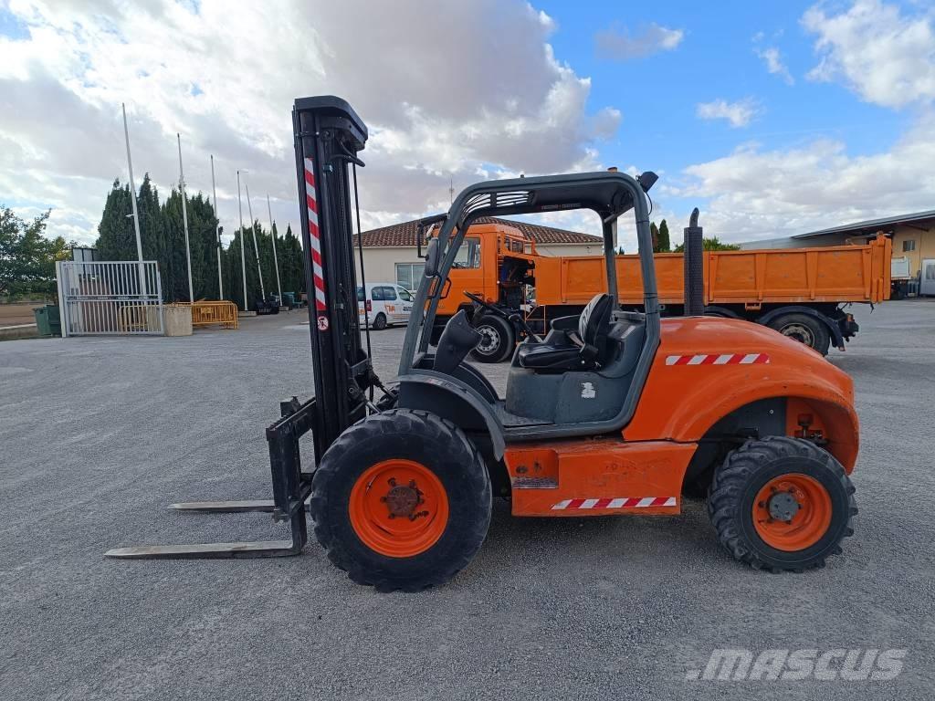 Ausa C 300 H Apvidus autokrāvējs