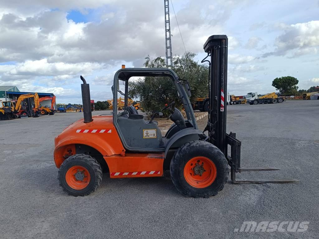 Ausa C 300 H Apvidus autokrāvējs