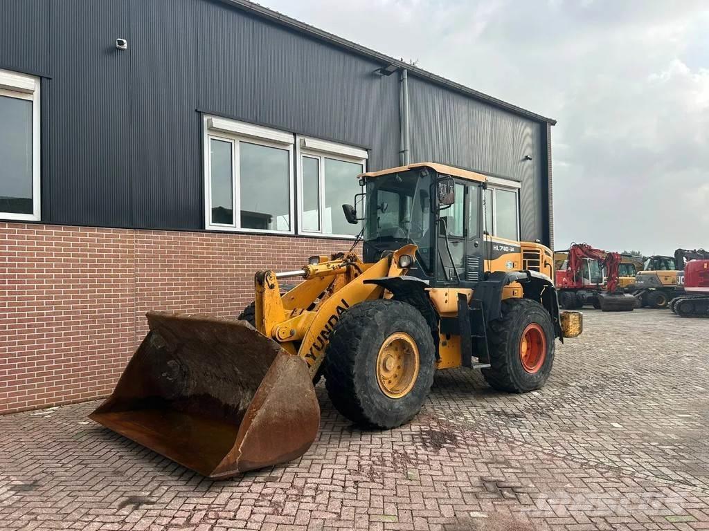 Hyundai HL 740-9A Iekrāvēji uz riteņiem