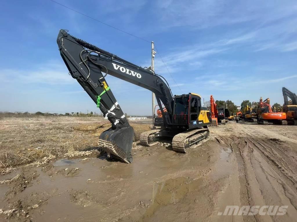 Volvo EC210 Kāpurķēžu ekskavatori