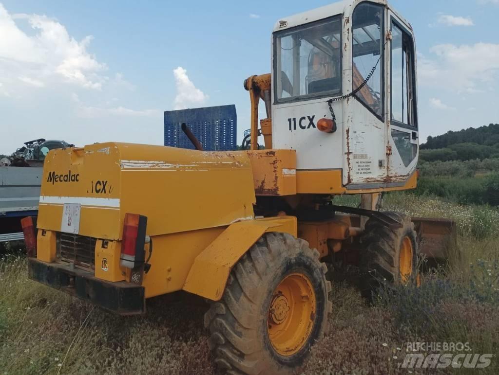 Mecalac 11 CX Ekskavatori uz riteņiem