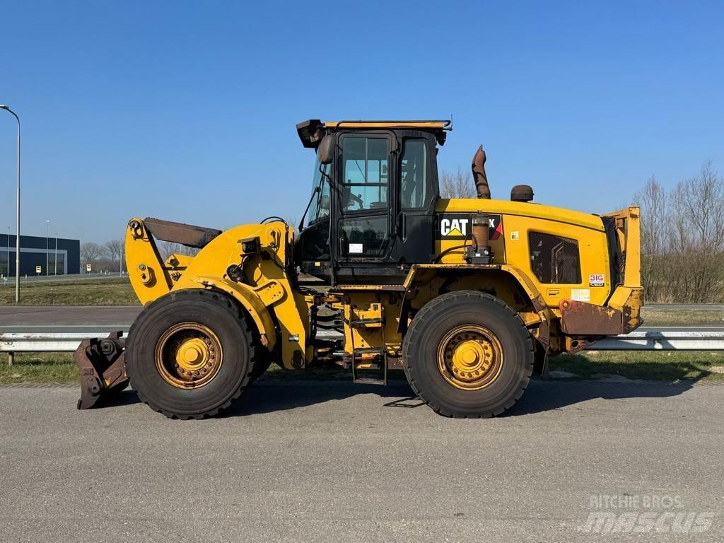CAT 938K Iekrāvēji uz riteņiem