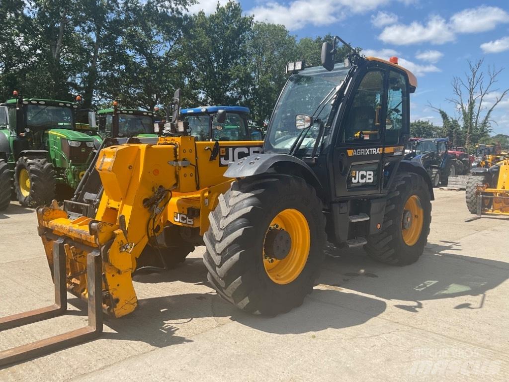 JCB 560-80 AGRI XTRA Lauksaimniecības pacēlāji
