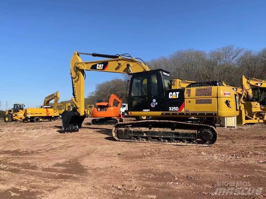 CAT 325 D L Kāpurķēžu ekskavatori