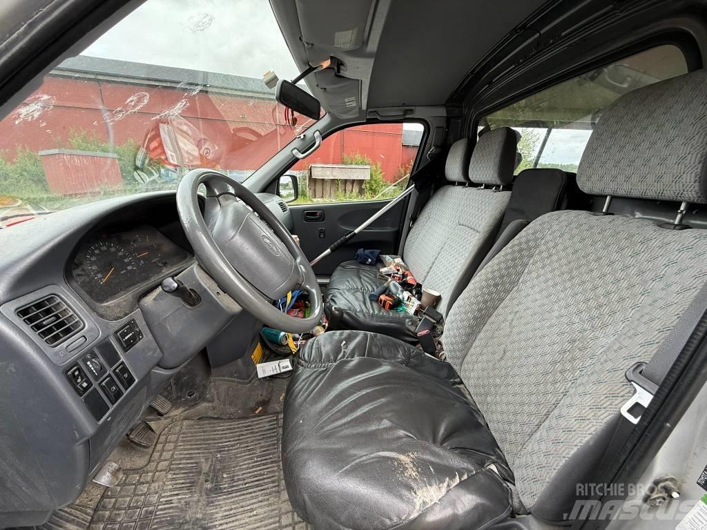 Toyota Hiace 4x4 Preču pārvadāšanas furgoni