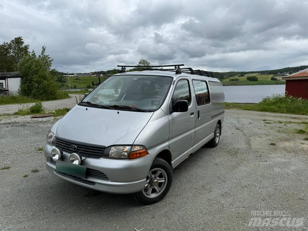 Toyota Hiace 4x4 Preču pārvadāšanas furgoni