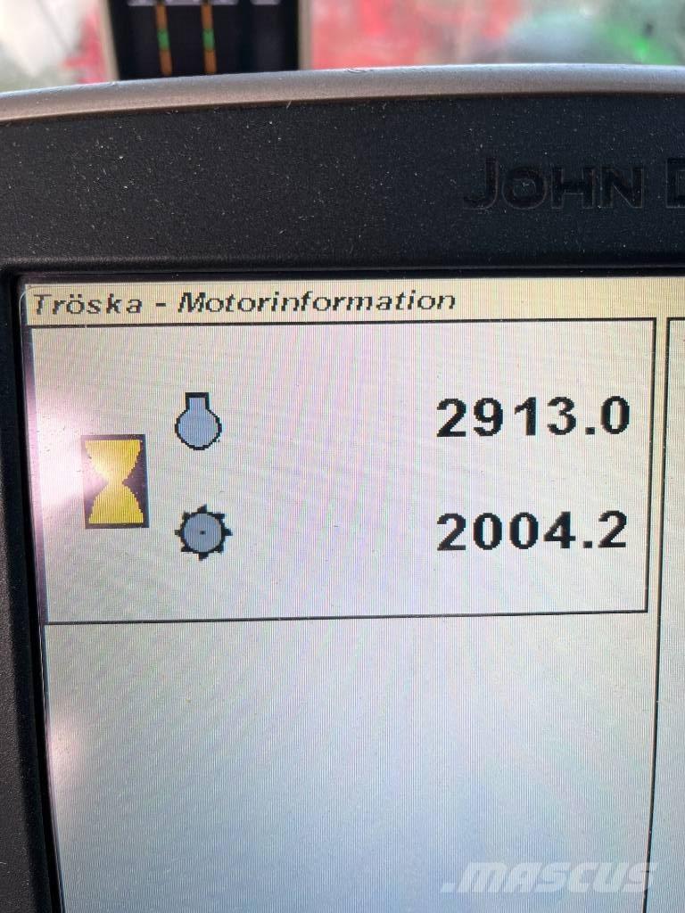 John Deere S 670 Ražas novākšanas kombaini