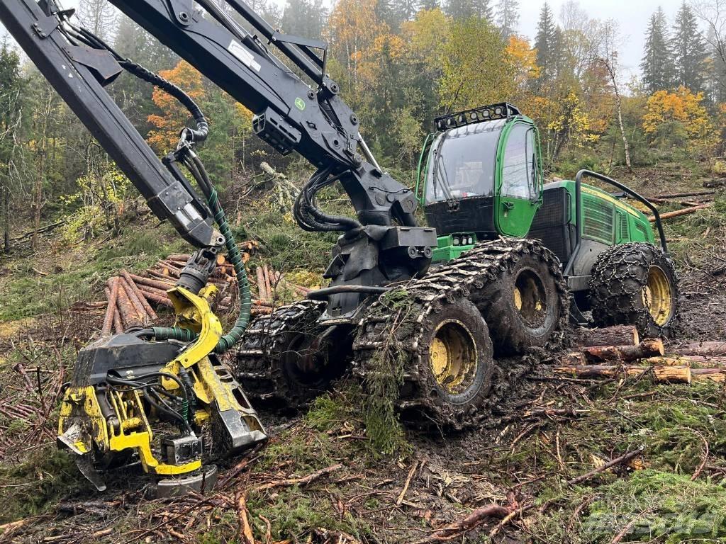 John Deere 1270 E Harvesteri