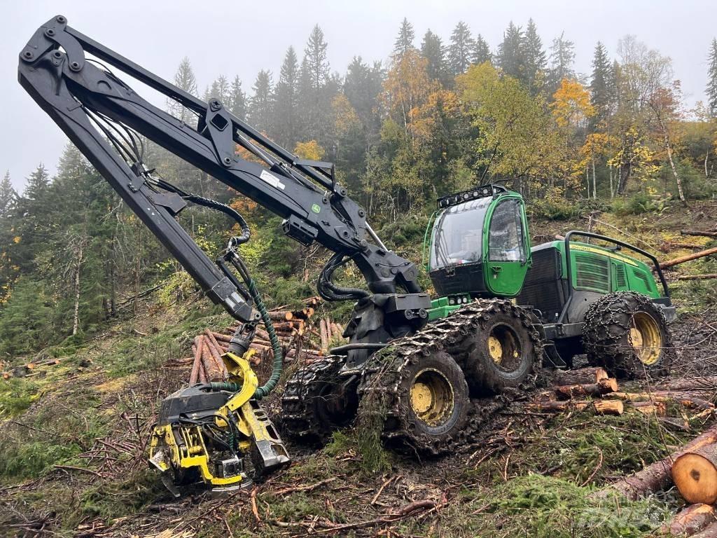 John Deere 1270 E Harvesteri