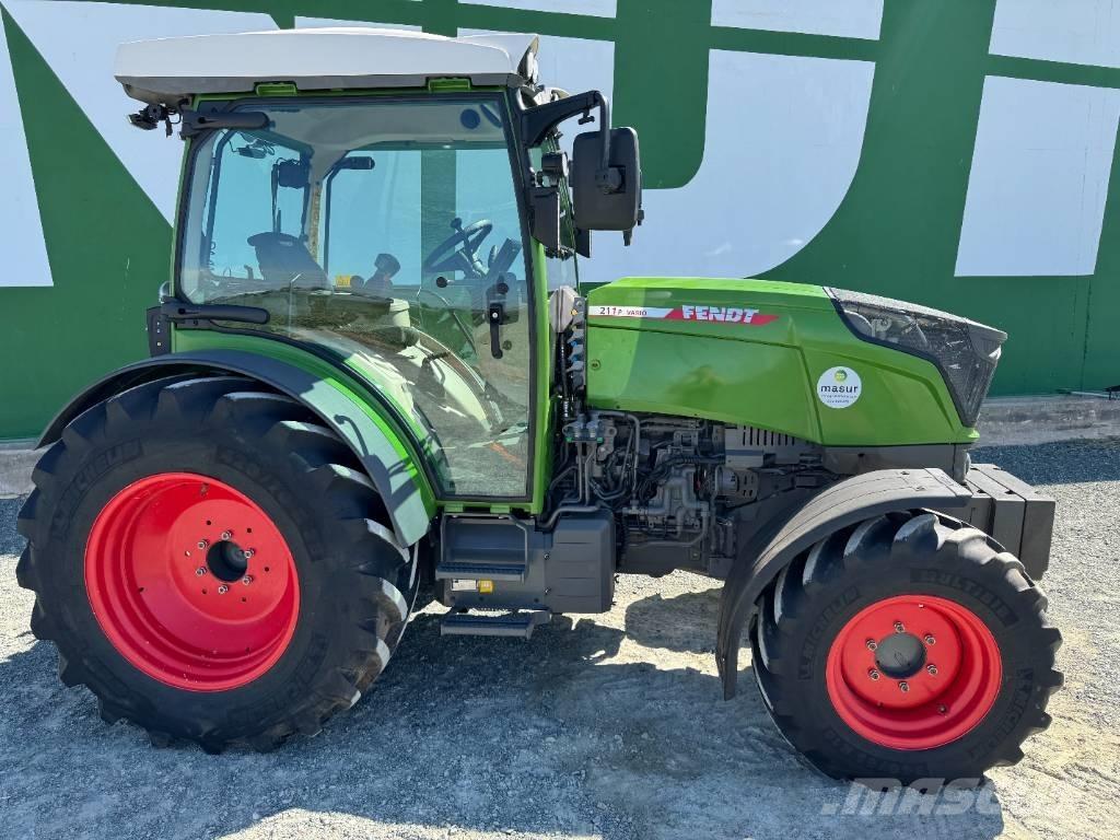 Fendt 211 P Traktori