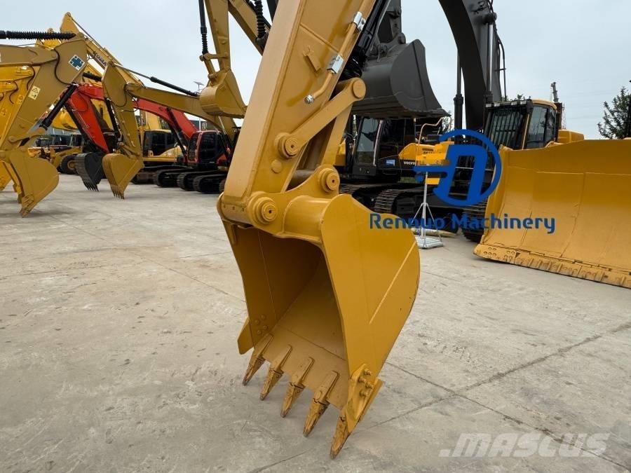 CAT 320D2 Kāpurķēžu ekskavatori