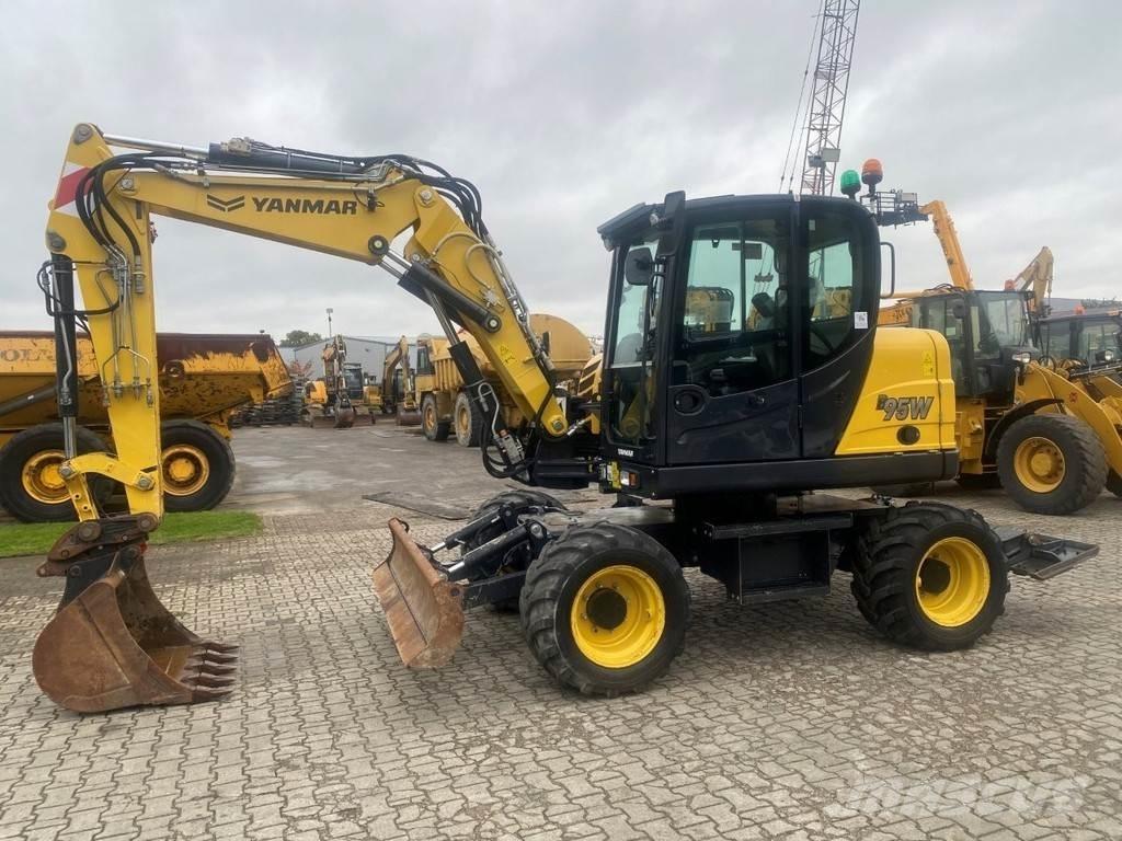 Yanmar B95w NVT Ekskavatori uz riteņiem