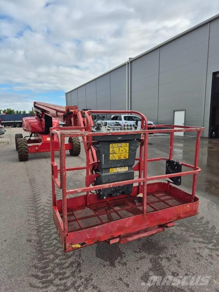 JLG M 600 JP Teleskopiskie pacēlāji