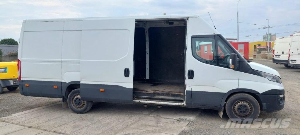 Iveco 35-180 Preču pārvadāšanas furgoni
