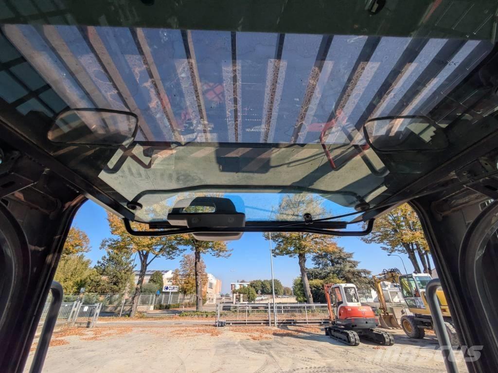 Takeuchi TL10v2 Lietoti riteņu kompaktiekrāvēji