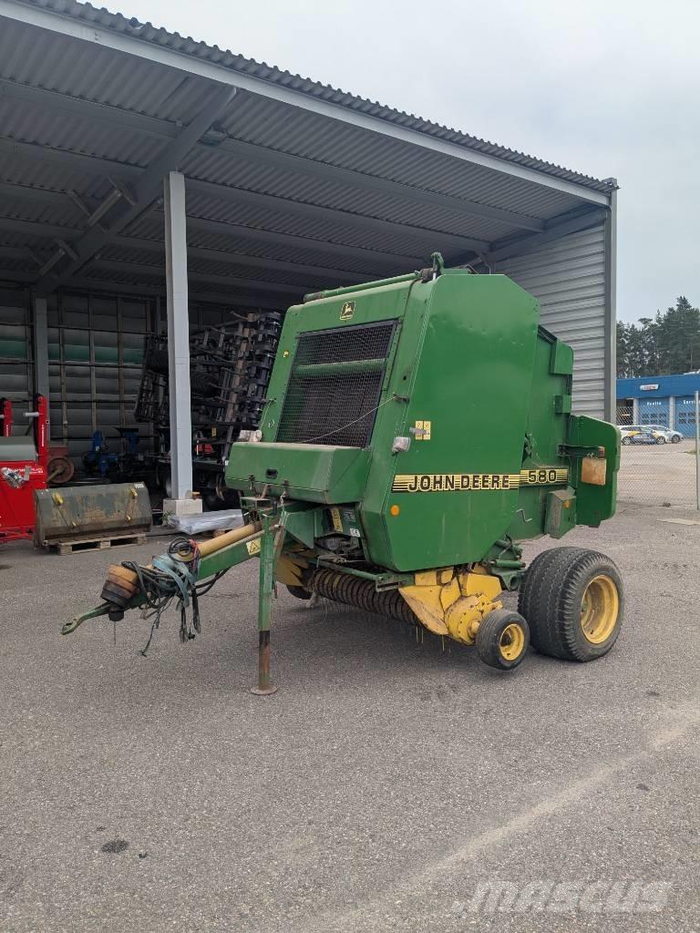 John Deere 580 Rituļu preses