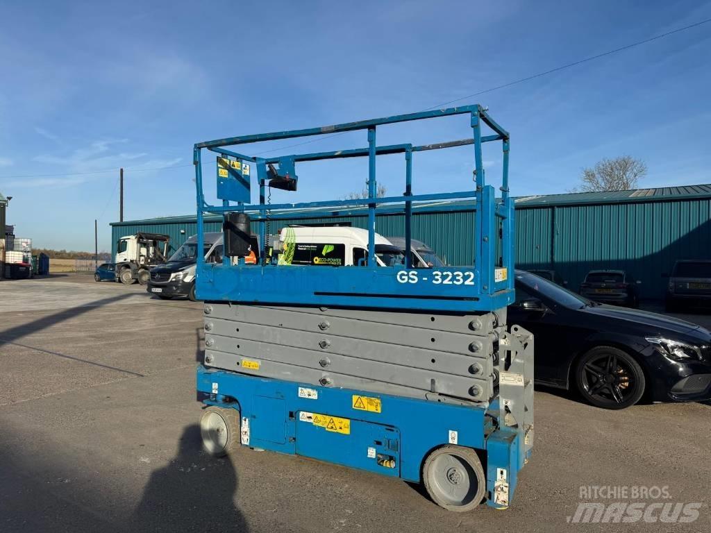 Genie GS 3232 Šķerveida pacēlāji