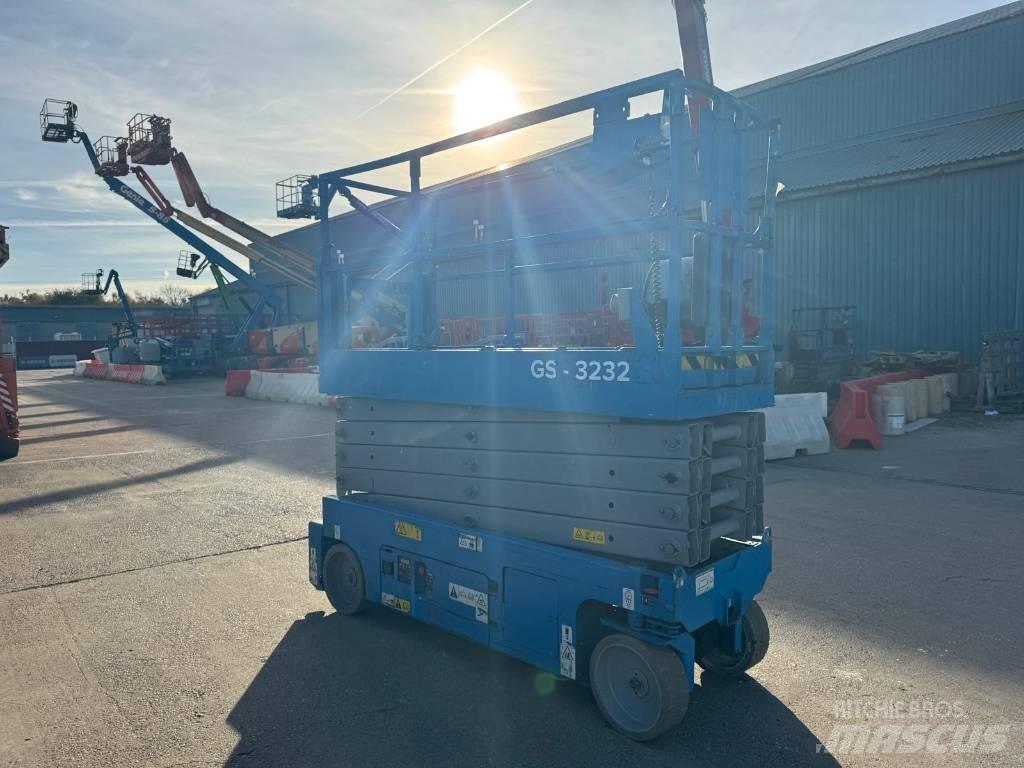 Genie GS 3232 Šķerveida pacēlāji