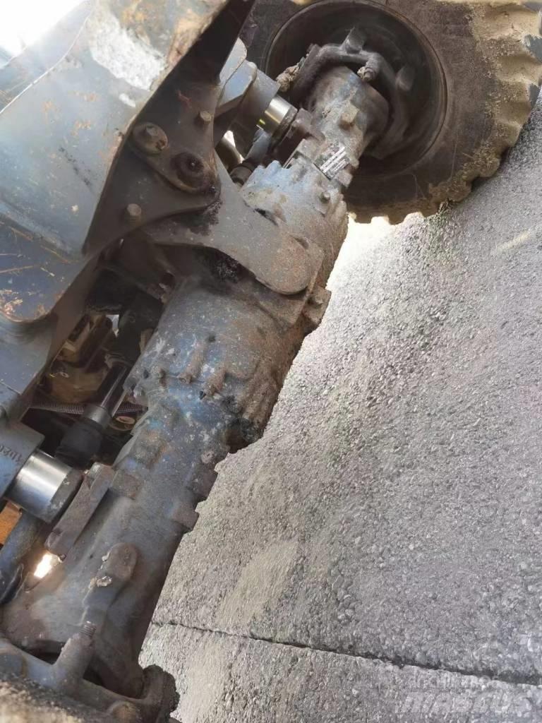 Doosan DX60W Ekskavatori uz riteņiem