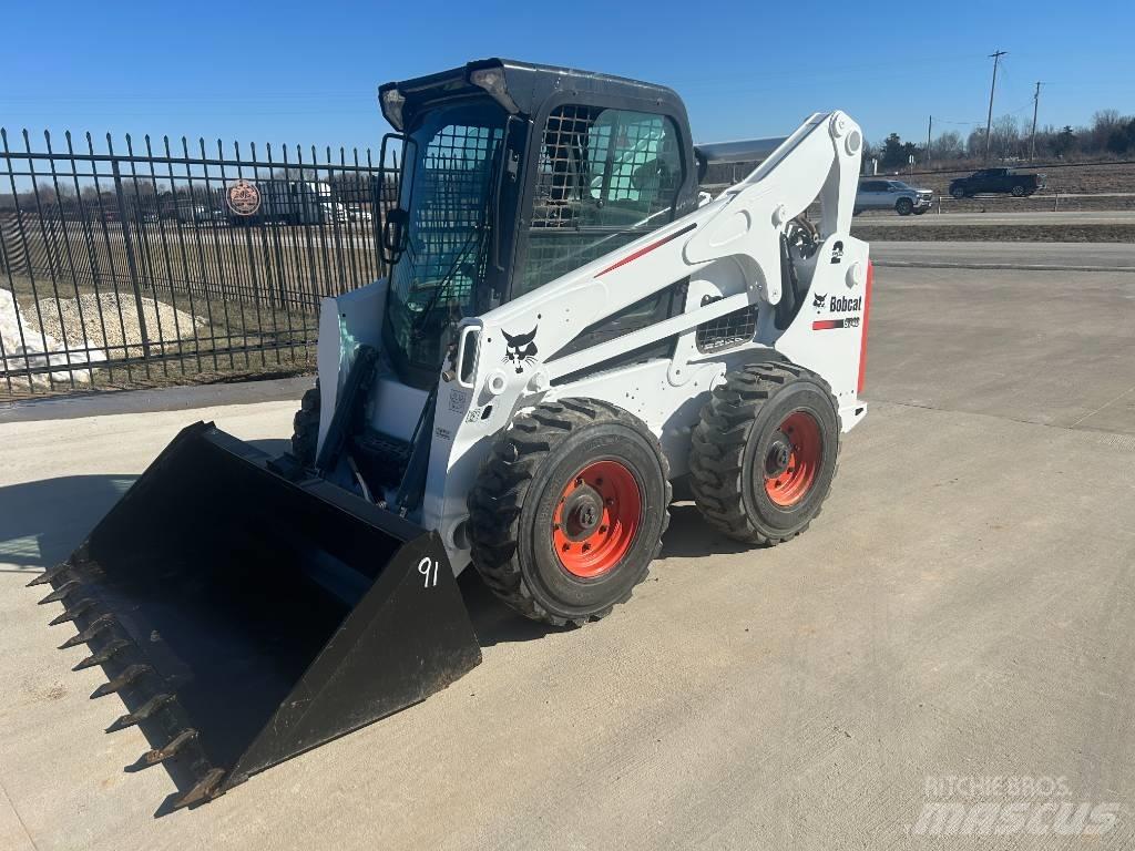 Bobcat S740 Lietoti riteņu kompaktiekrāvēji