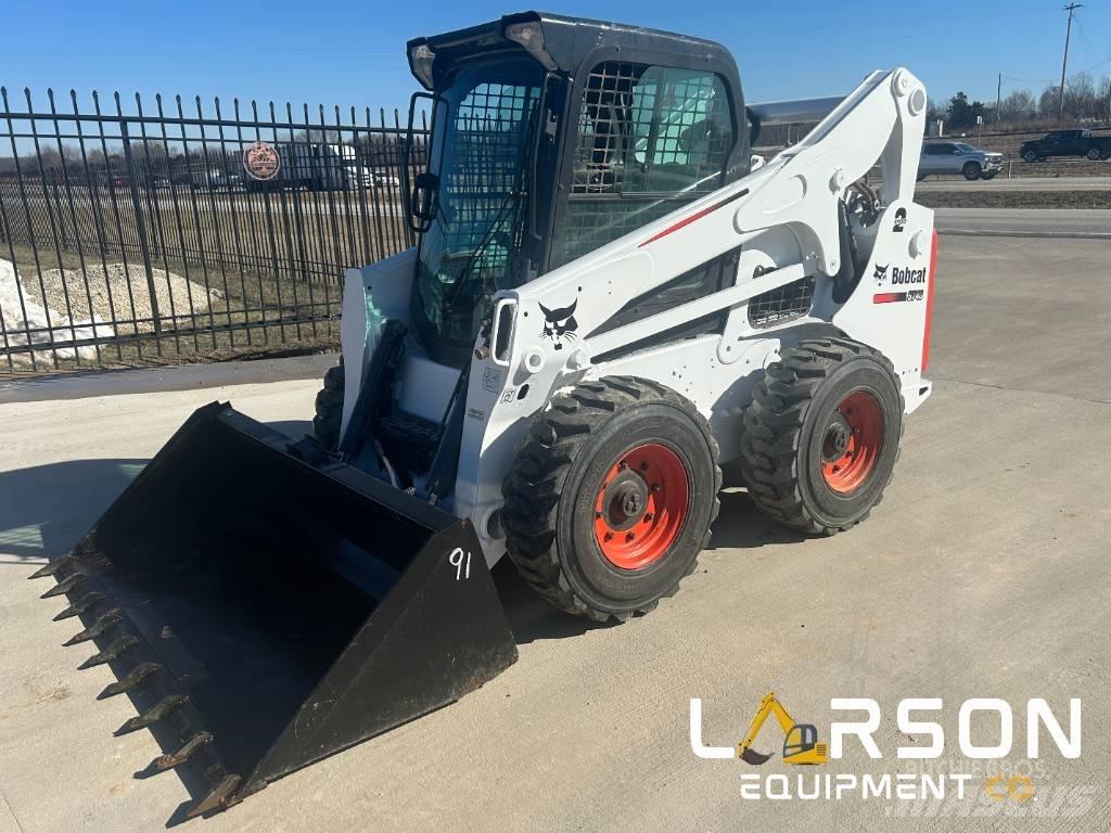 Bobcat S740 Lietoti riteņu kompaktiekrāvēji