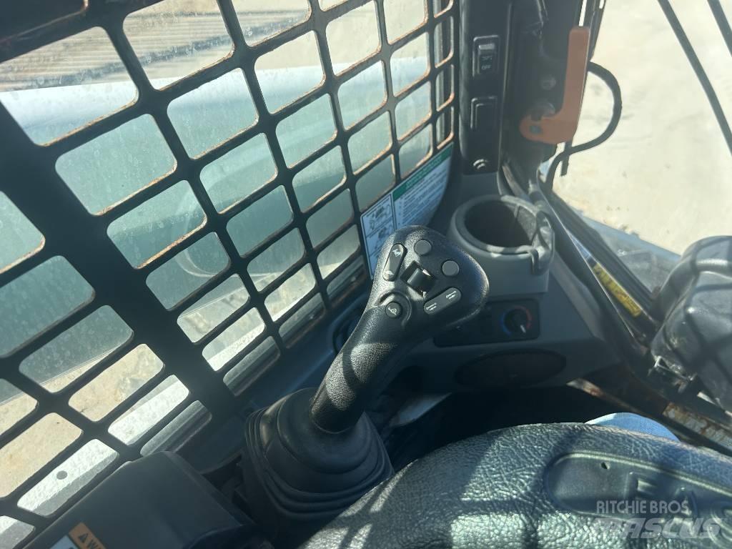 Bobcat S740 Lietoti riteņu kompaktiekrāvēji