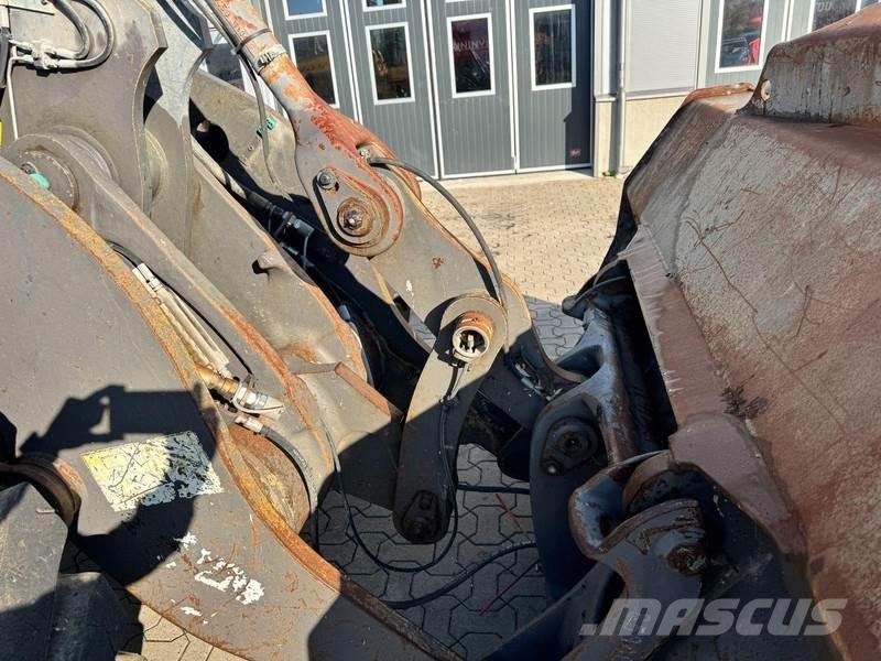 Volvo L90F Iekrāvēji uz riteņiem