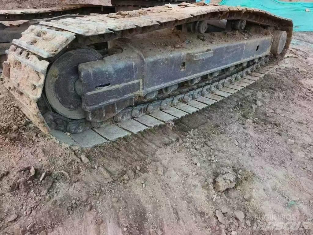 Kobelco SK 210-8 Kāpurķēžu ekskavatori